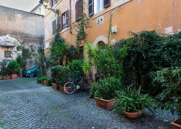 The Hive - In Trastevere * Rome