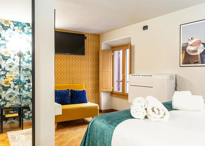 The Hive - In Trastevere * Rome